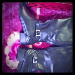 Arizona Blk Zip Up Boots